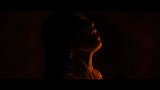 Quality contorol :  Putri tiri kejiret nunggang driji ing awak sampurna Film kanggo diwasa 